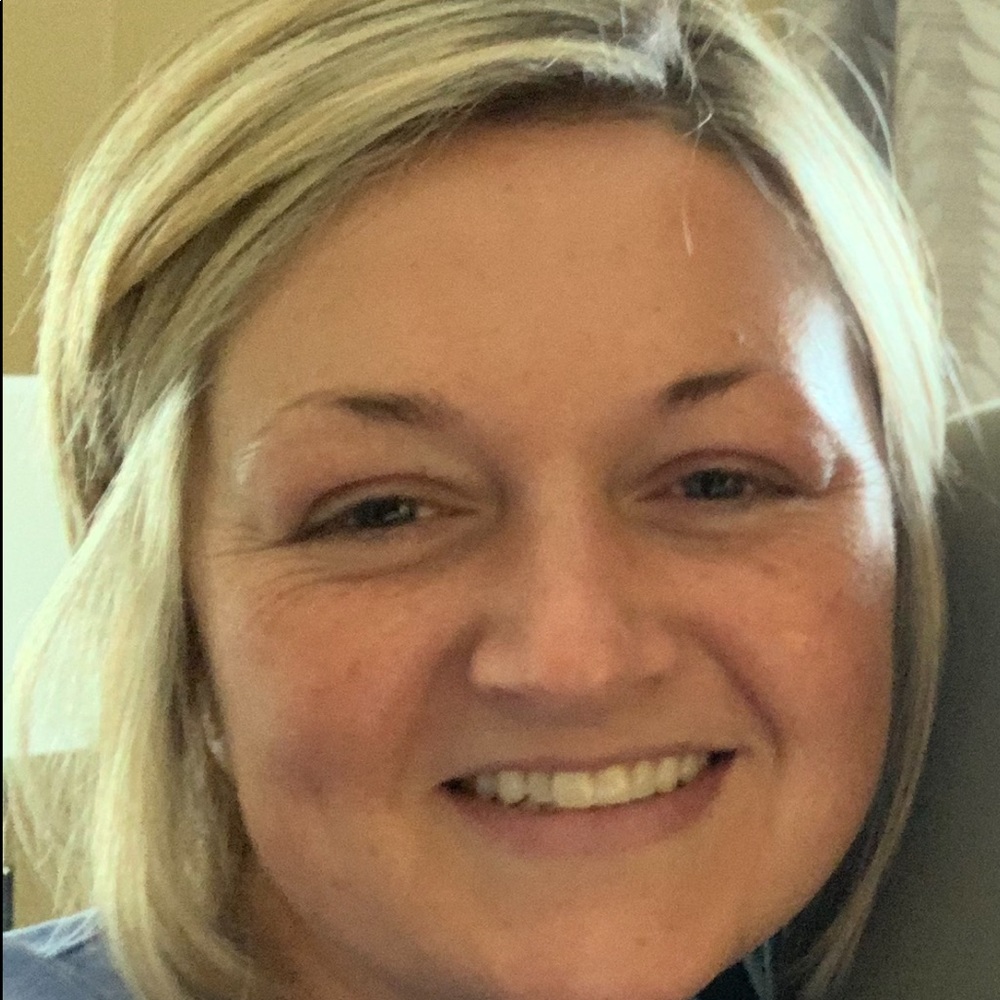 Meet your Posher, Holly